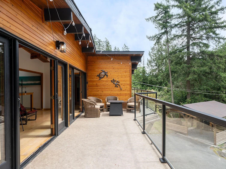 1222 Miller Road, Bowen Island, BC, V0N 1G1 - 4