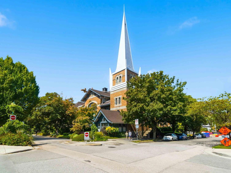 601-2525 Quebec Street, Vancouver, BC, V5T 4R5 - 2