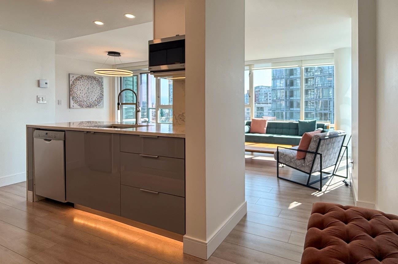 1101-1067 Marinaside Crescent, Vancouver, BC, V6Z 3A4 - 7