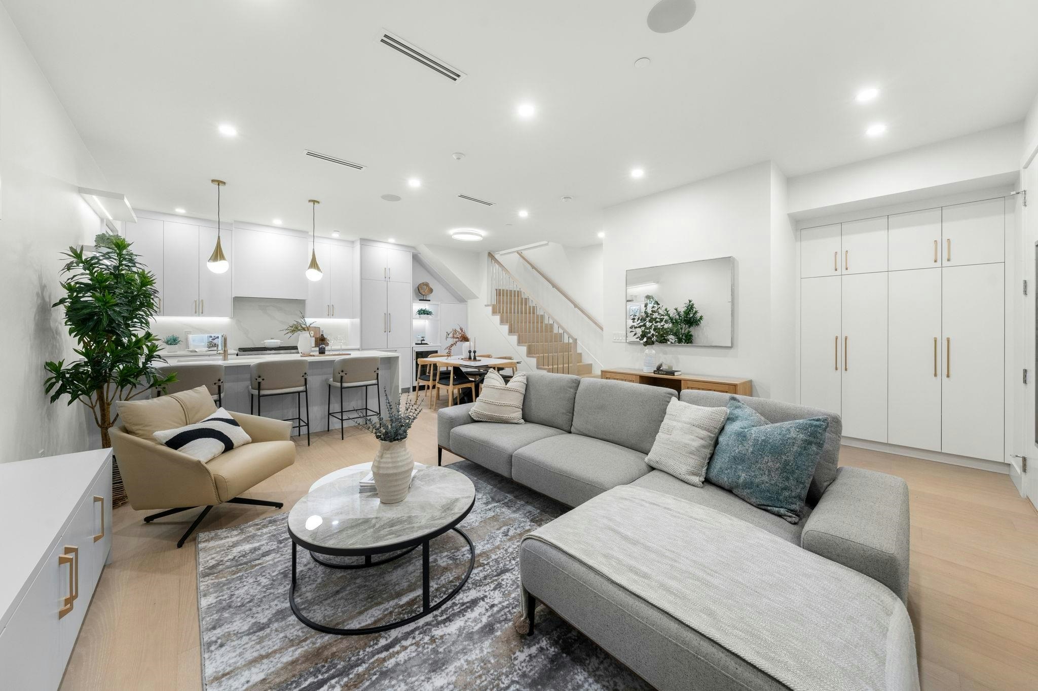 1-1582 E 2nd Avenue - 4