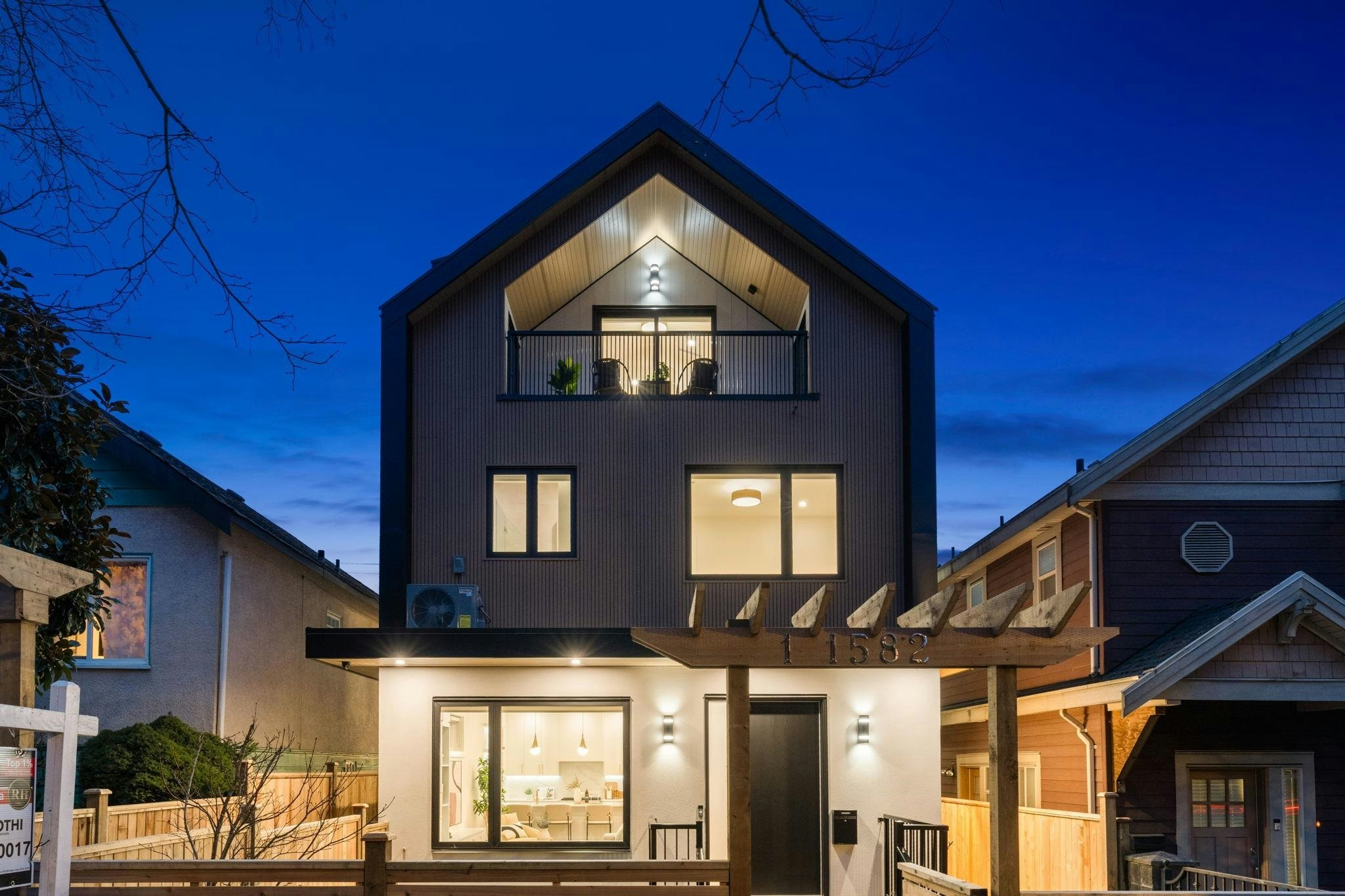 1-1582 E 2nd Avenue, Vancouver, BC, V5N 1C7