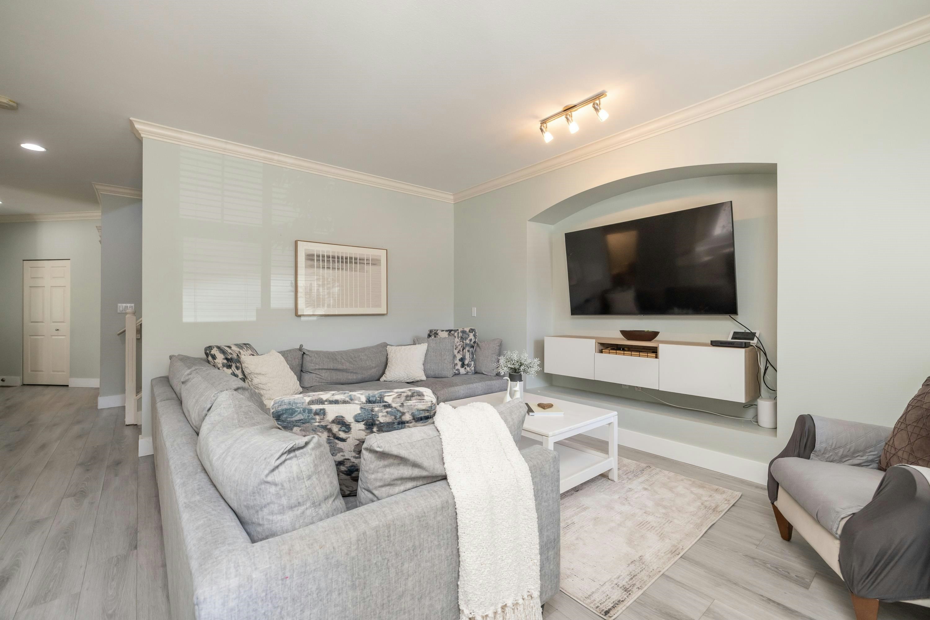 19-18868 69 Avenue, Surrey, BC, V4N 5K7 - 5