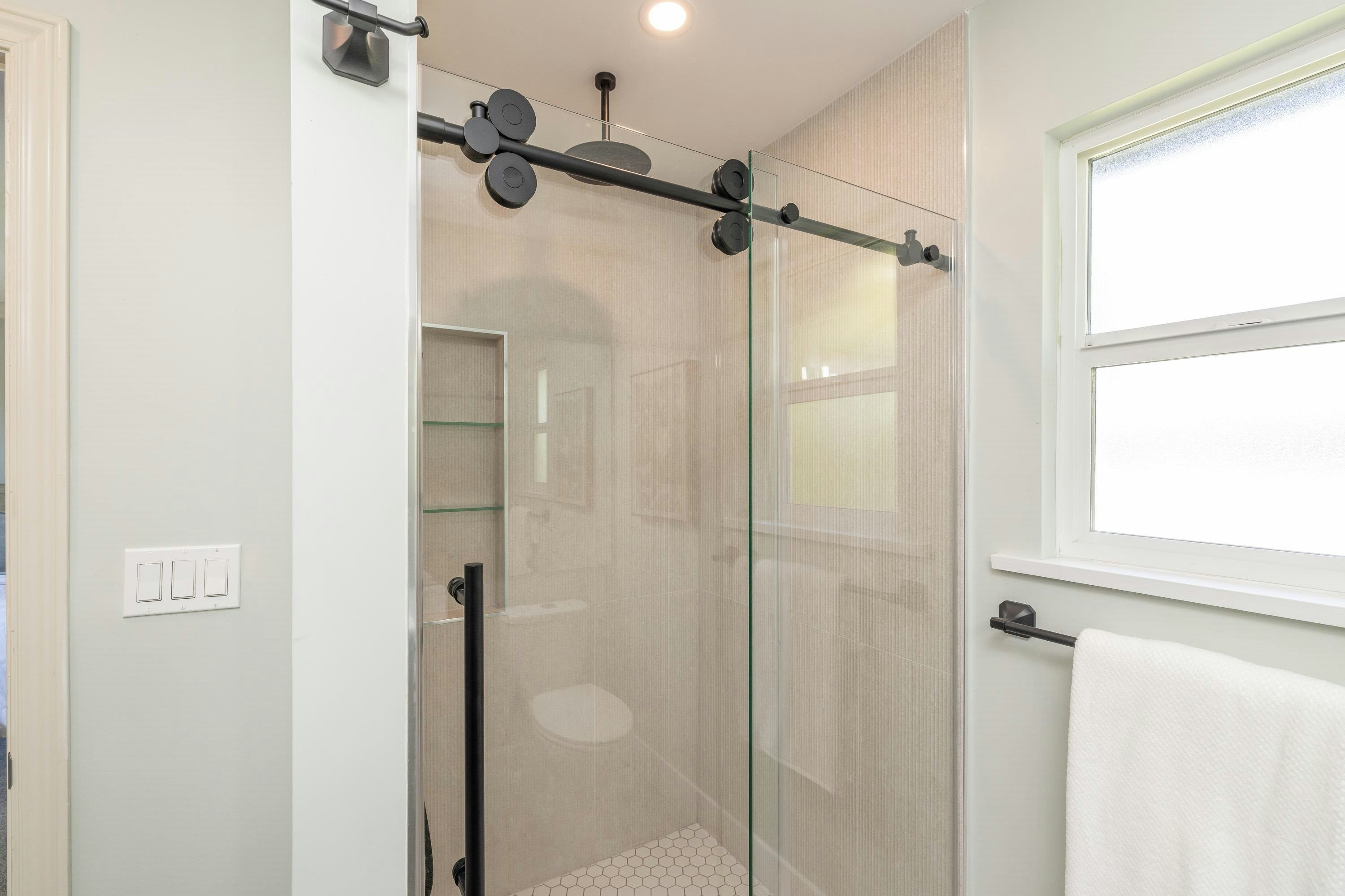 19-18868 69 Avenue, Surrey, BC, V4N 5K7 - 18