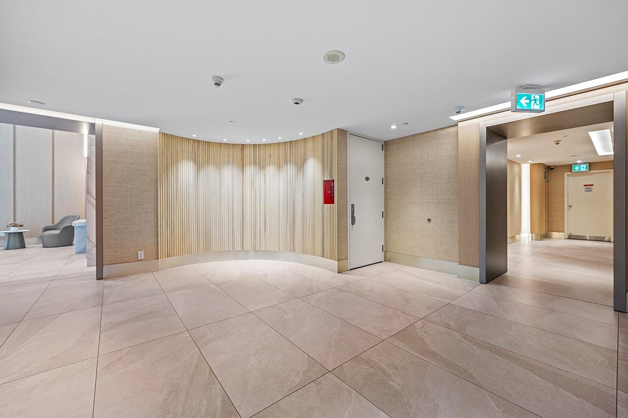 1067 Marinaside Crescent, Vancouver, BC, V6Z 3A4 - 8