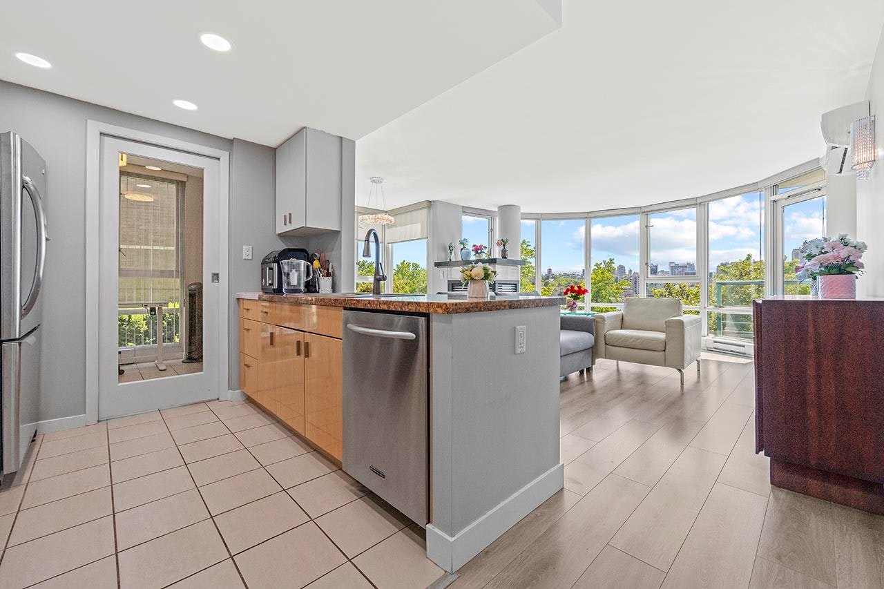 1067 Marinaside Crescent, Vancouver, BC, V6Z 3A4 - 14