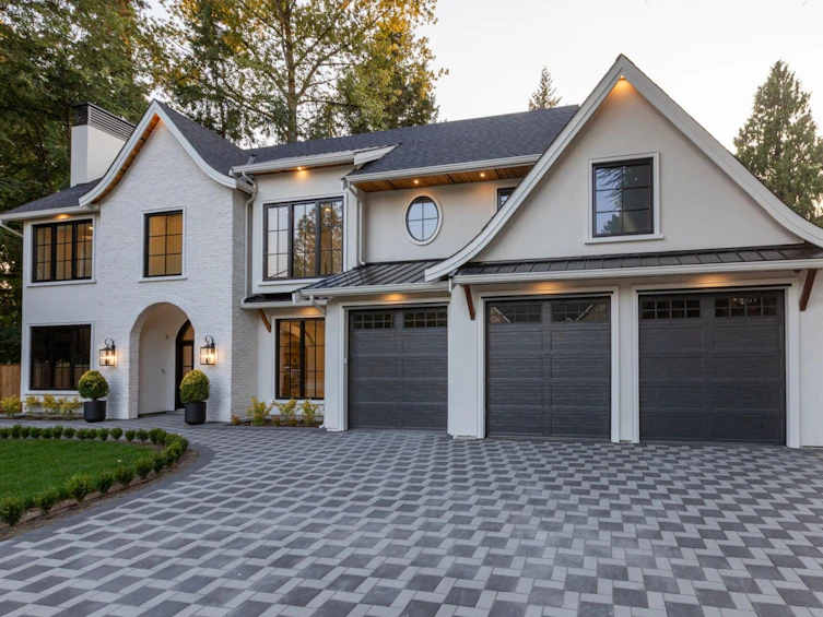3627 204a Street, Langley, BC, V3A 4S5