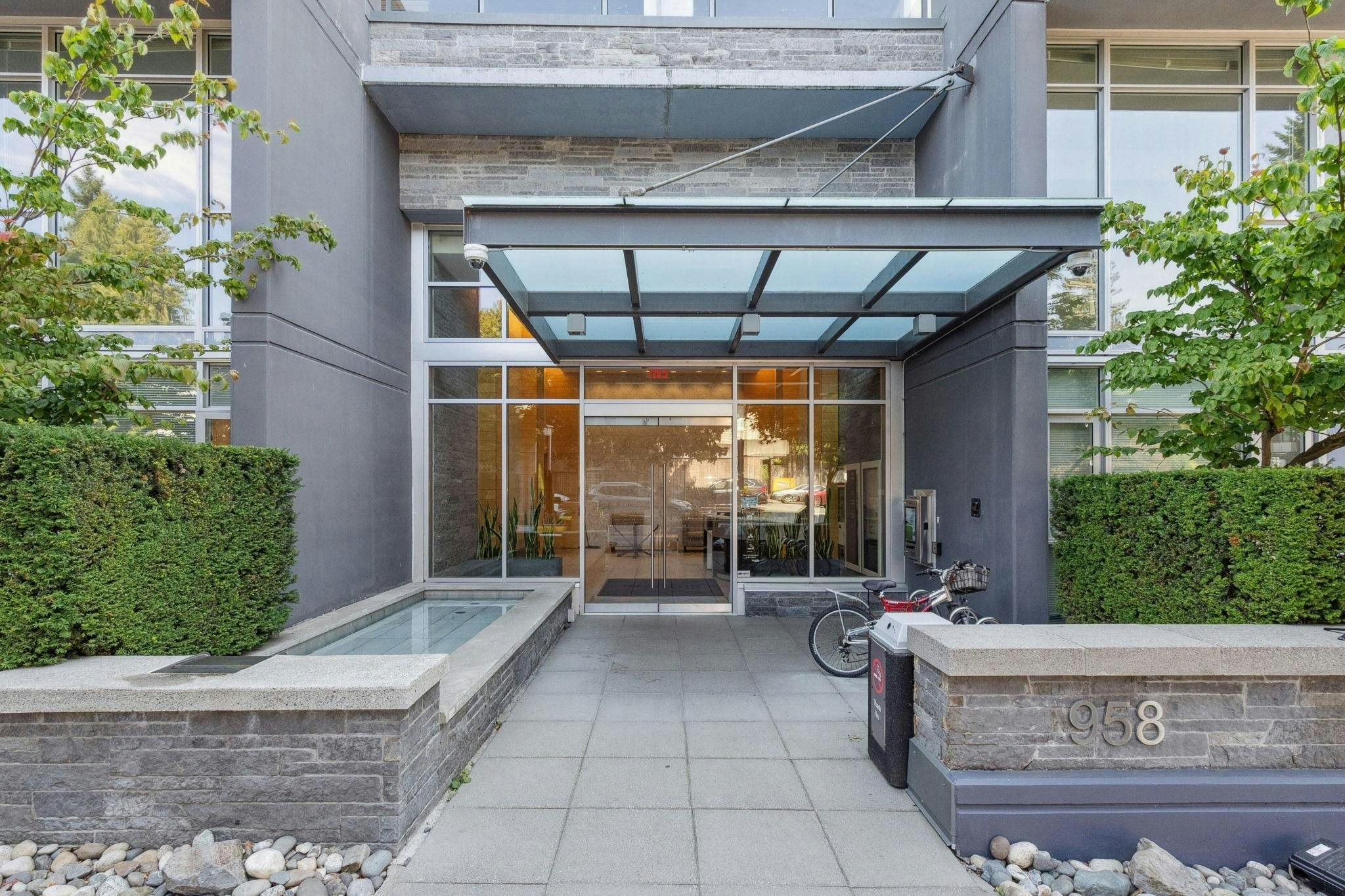 603-958 Ridgeway Avenue, Coquitlam, BC, V3K 0C5 - 3
