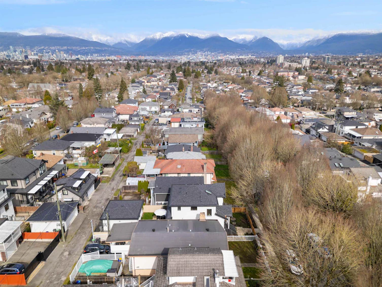 5059 Sherbrooke Street, Vancouver, BC, V5W 3M1 - 35