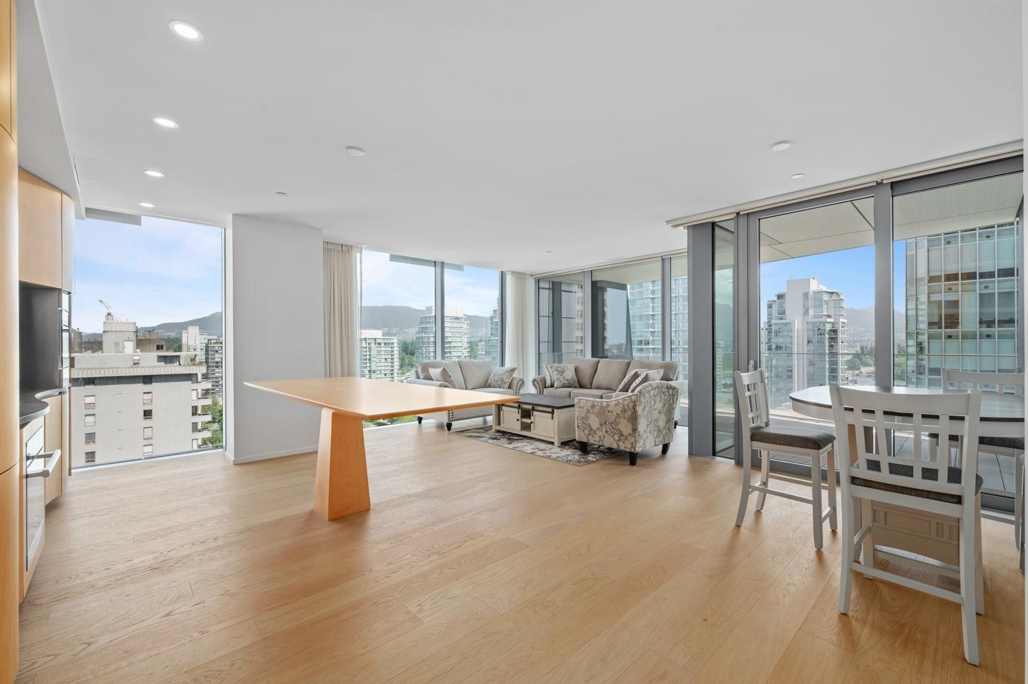140X-1568 Alberni Street, Vancouver, BC, V6G 0E3 - 3