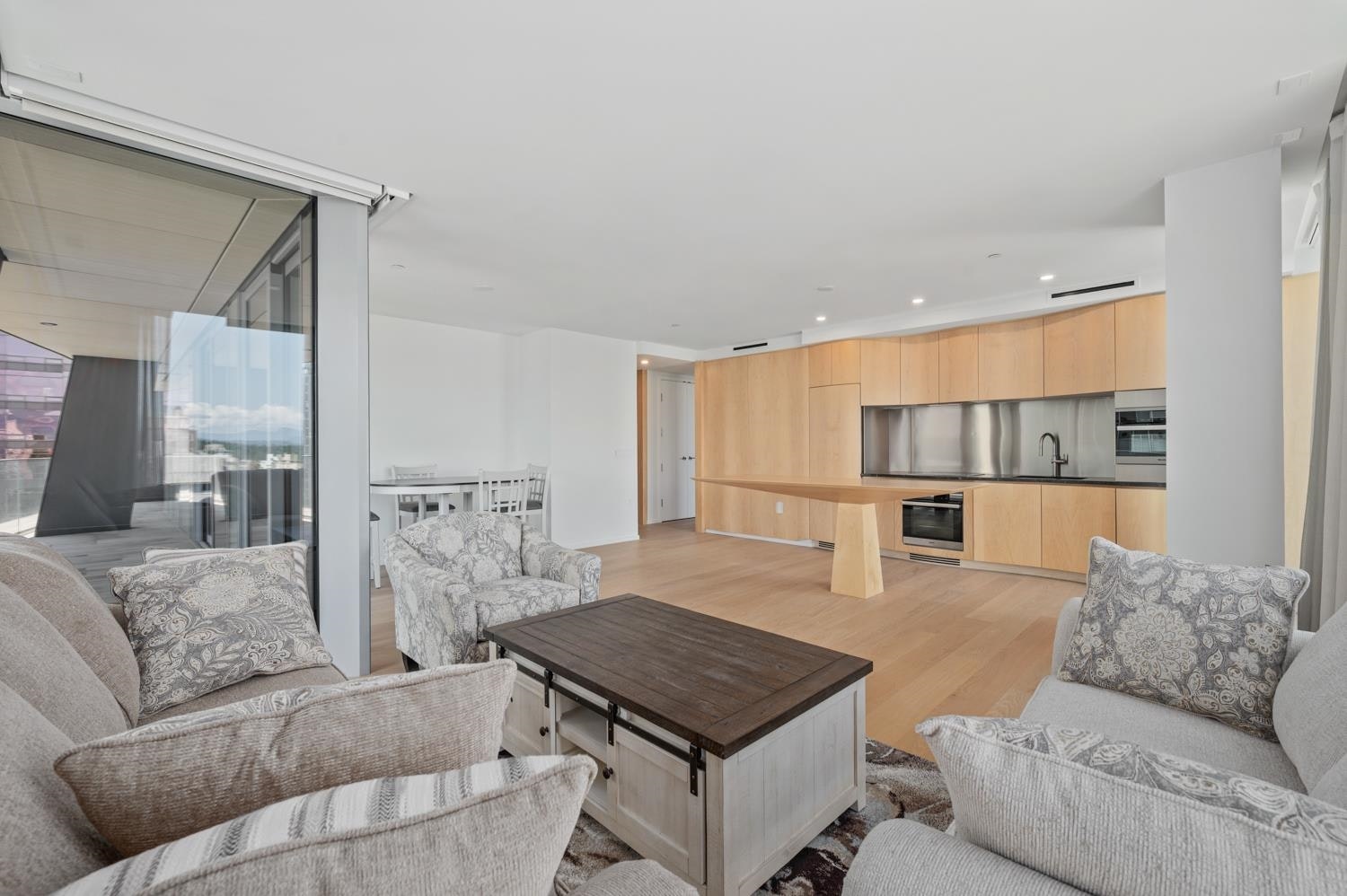 140X-1568 Alberni Street, Vancouver, BC, V6G 0E3 - 6