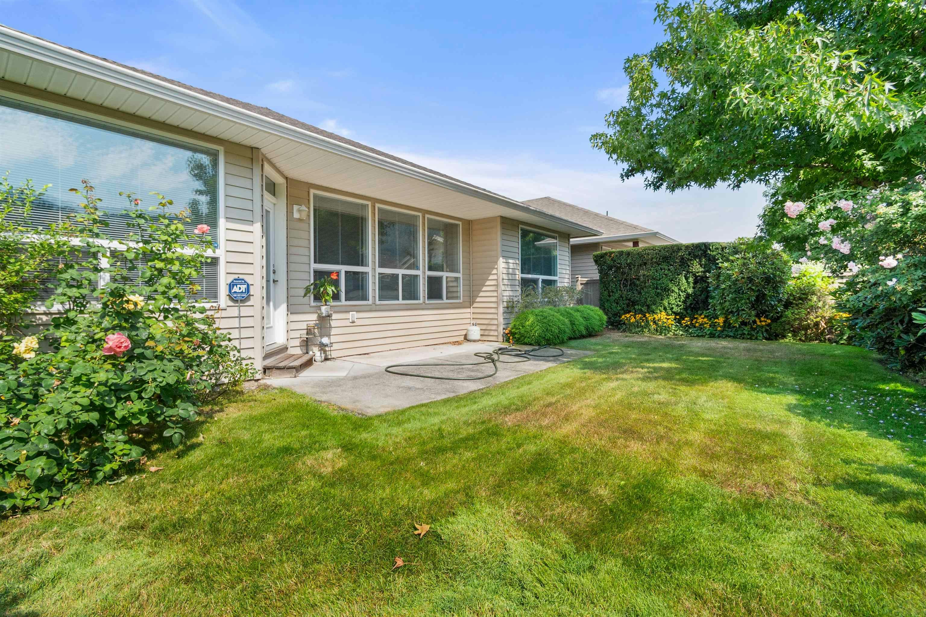 5976 Hunter Creek Crescent - 5
