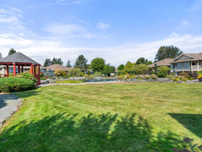 5976 Hunter Creek Crescent - 4