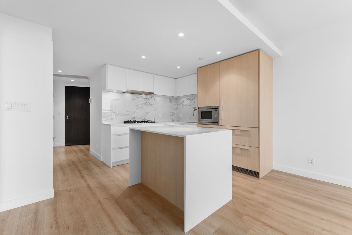 1208-1500 Fern Street, North Vancouver, BC, V7J 1H6 - 4