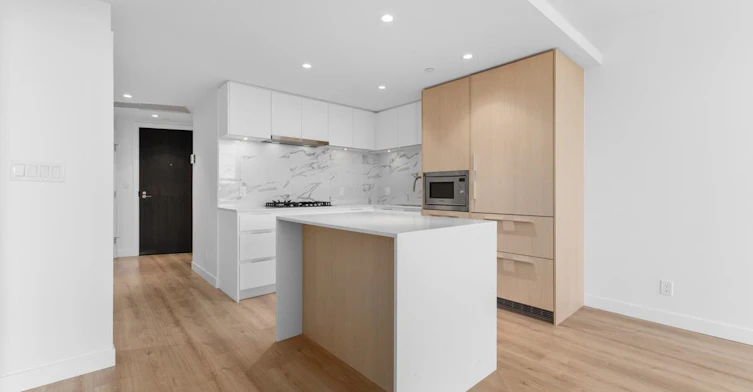 1208-1500 Fern Street, North Vancouver, BC, V7J 1H6 - 4