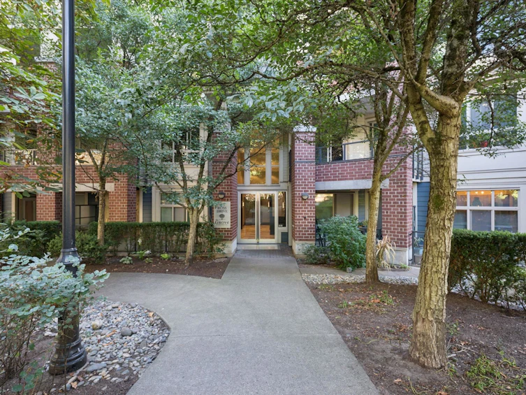 307-245 Ross Drive, New Westminster, BC, V3L 0C6 - 33