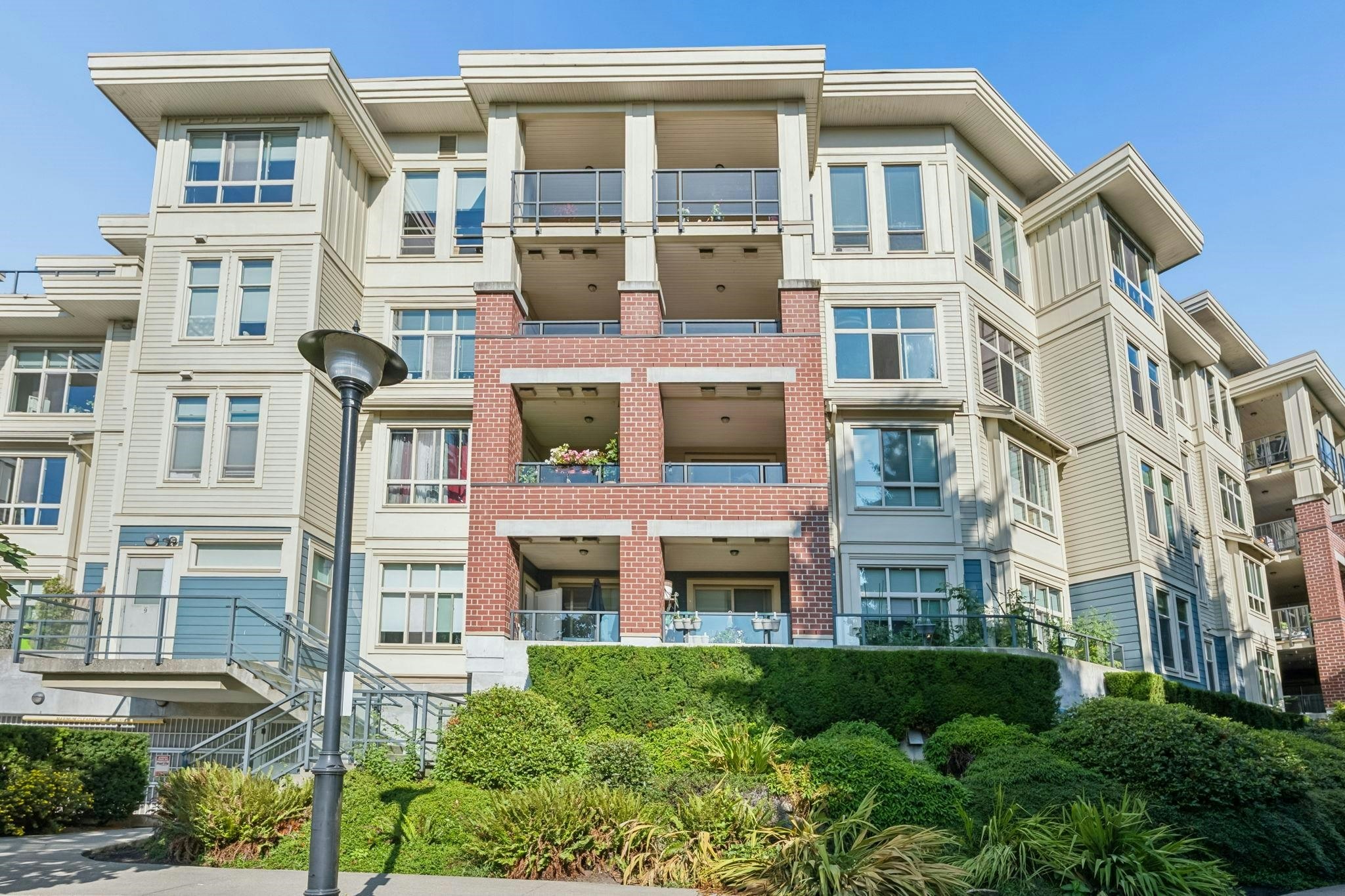 307-245 Ross Drive, New Westminster, BC, V3L 0C6 - 32