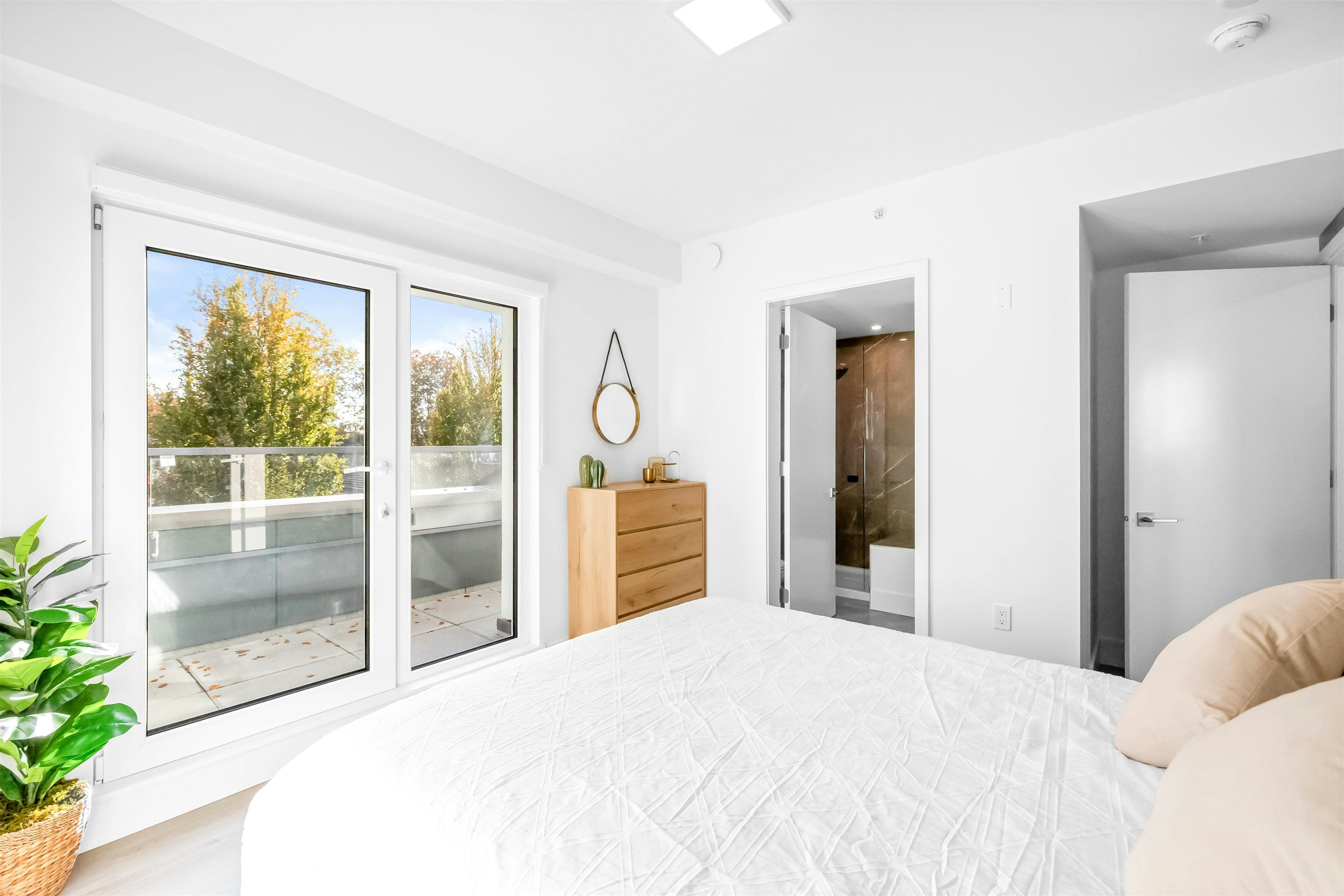 2069 E 1st Avenue, Vancouver, BC, V5N 1B6 - 15