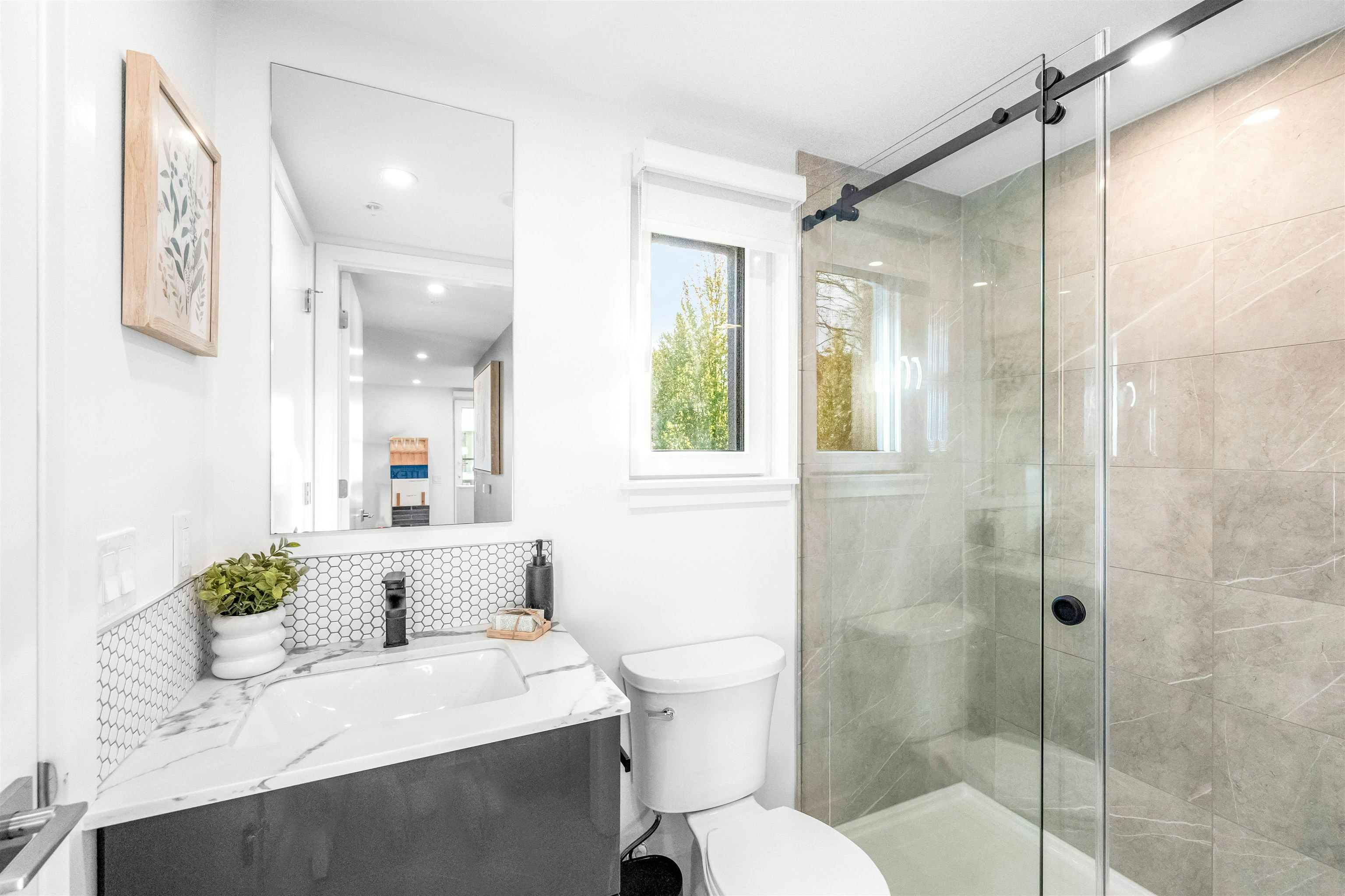 2069 E 1st Avenue, Vancouver, BC, V5N 1B6 - 16
