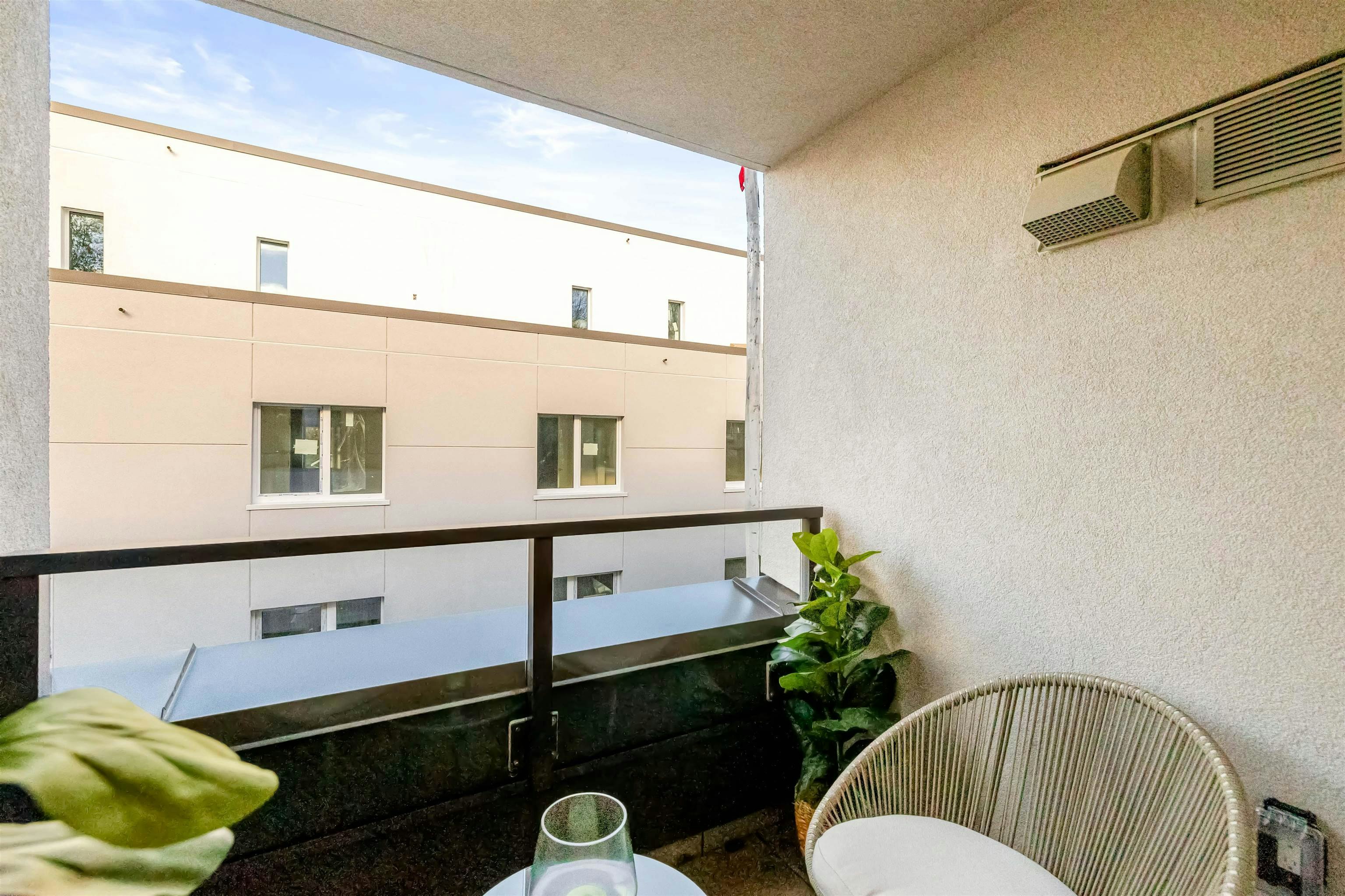 2069 E 1st Avenue, Vancouver, BC, V5N 1B6 - 29