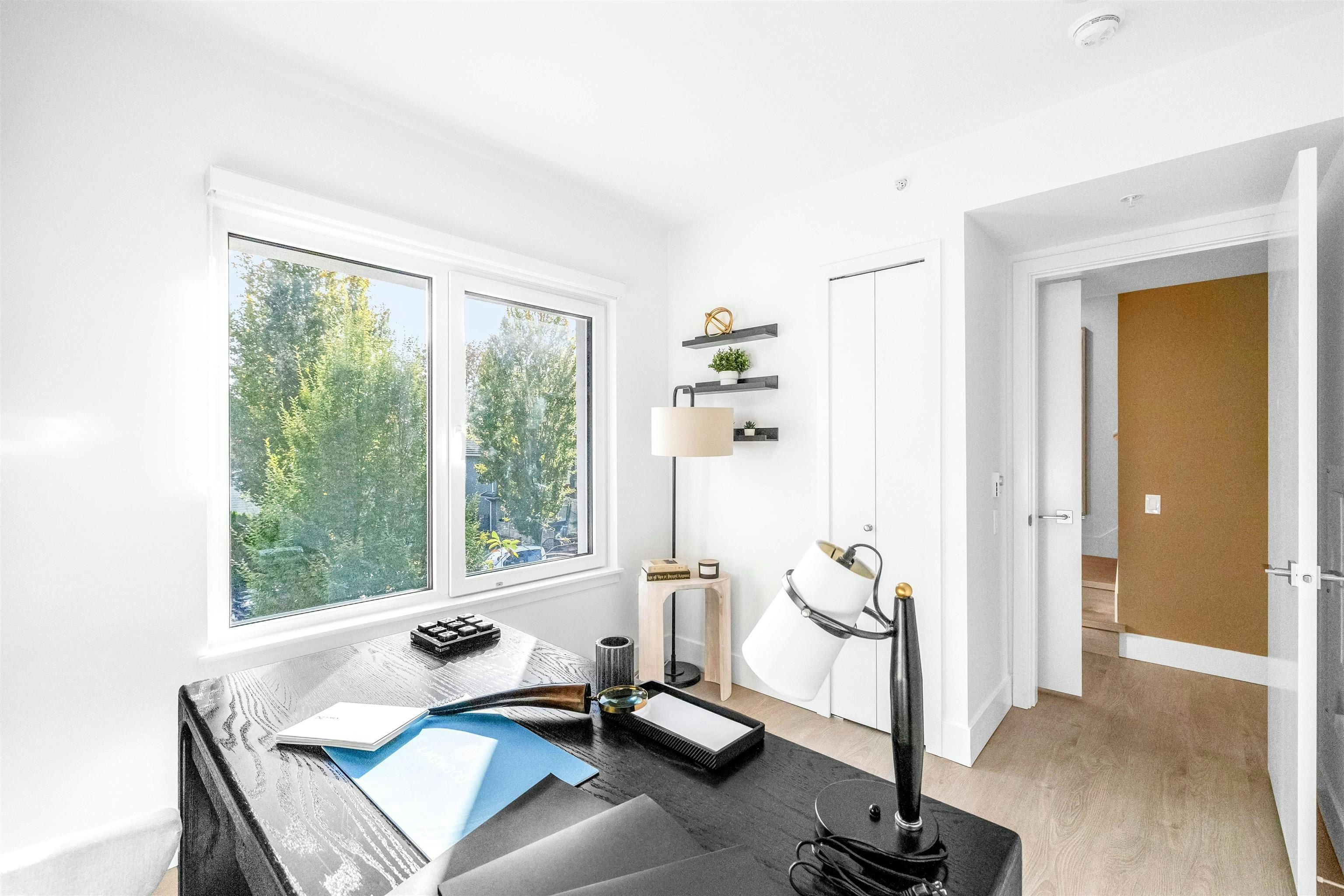 2069 E 1st Avenue, Vancouver, BC, V5N 1B6 - 21