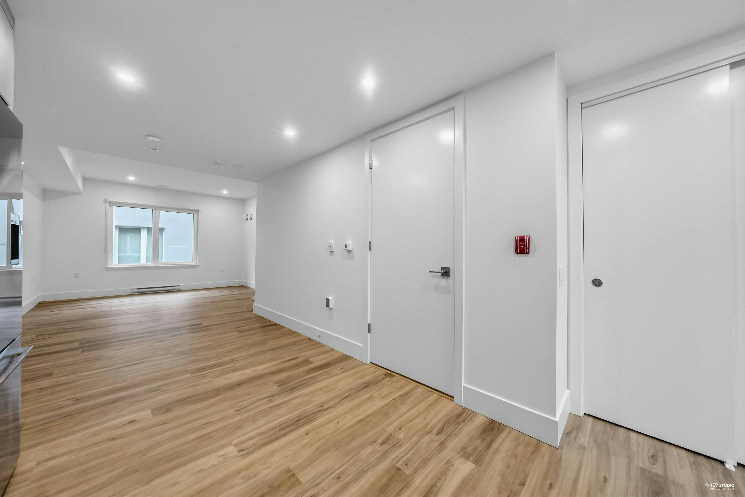 2071 E 1st Avenue, Vancouver, BC, V5N 1B6 - 17