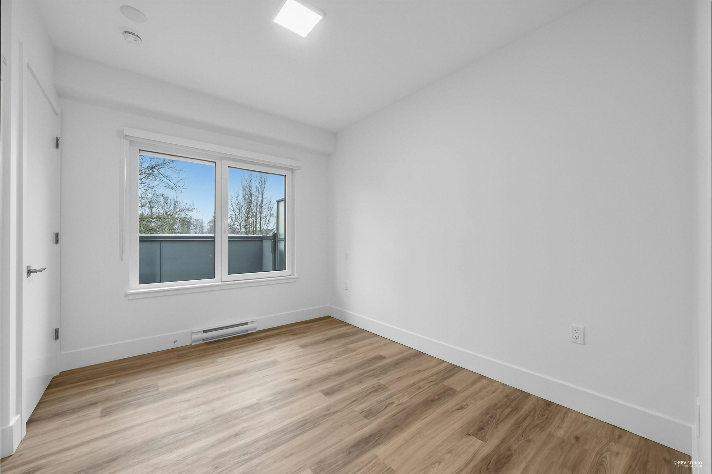 2071 E 1st Avenue, Vancouver, BC, V5N 1B6 - 21