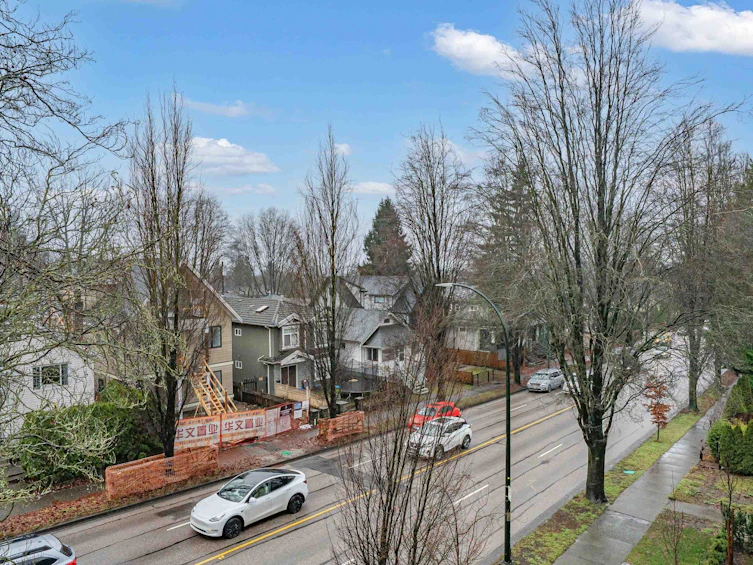2071 E 1st Avenue, Vancouver, BC, V5N 1B6 - 36