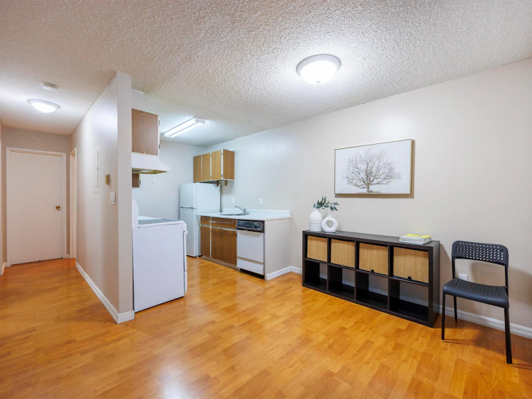 201-7200 Lindsay Road, Richmond, BC, V7C 3M6 - 7