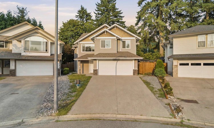 33883 Hollister Place