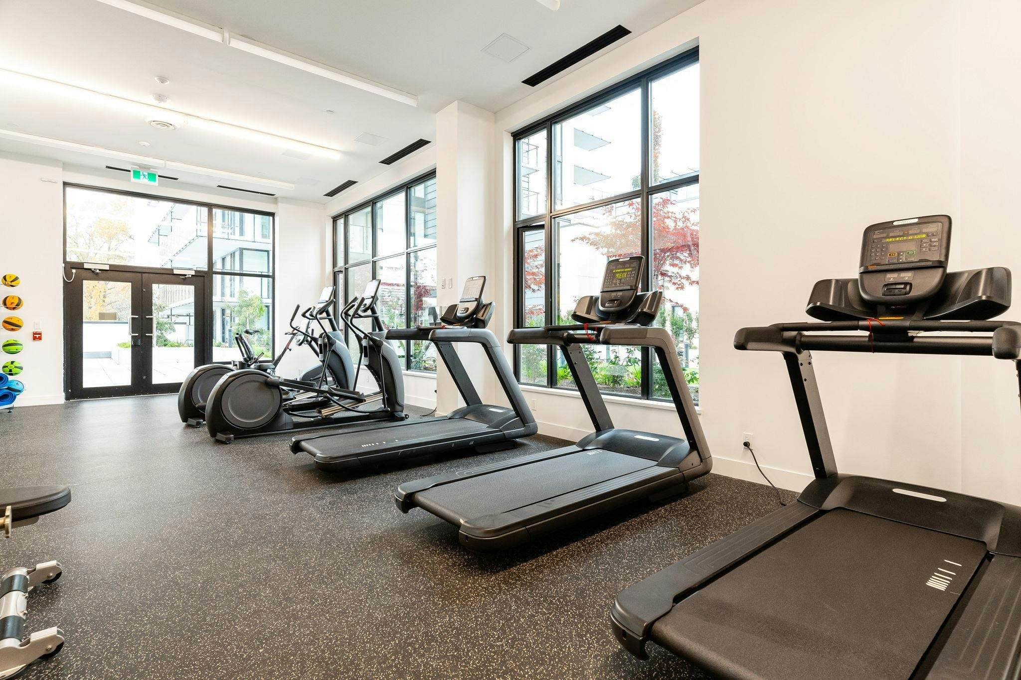 403-1471 Hunter Street, North Vancouver, BC, V7J 1H3 - 21