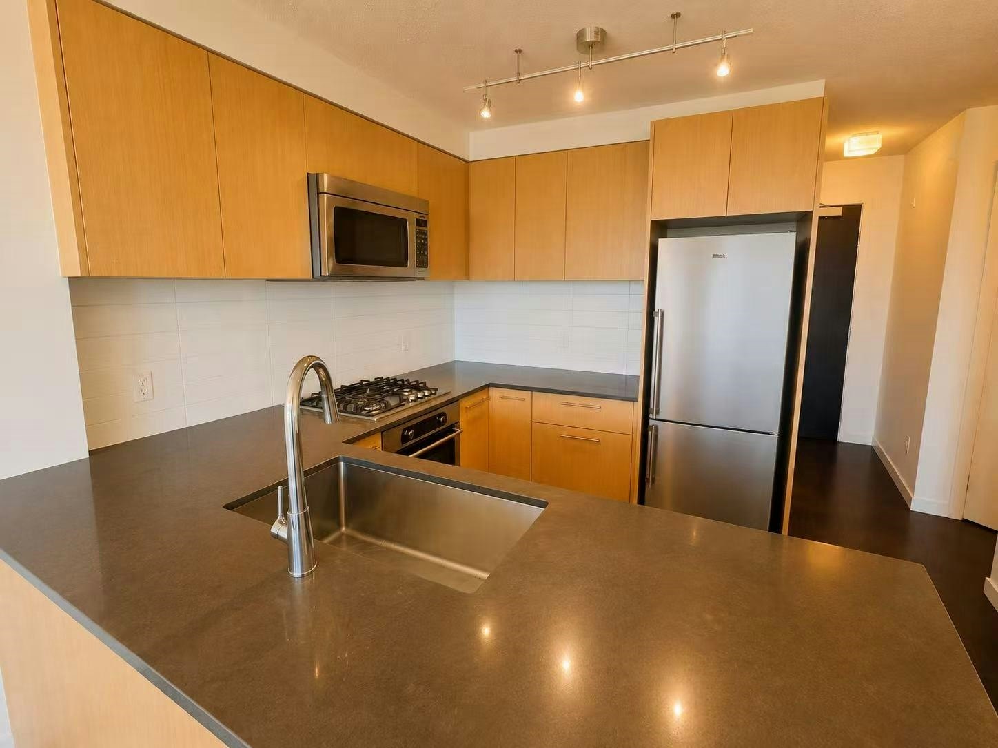 7988 Ackroyd Road, Richmond, BC, V6X 0K6 - 3