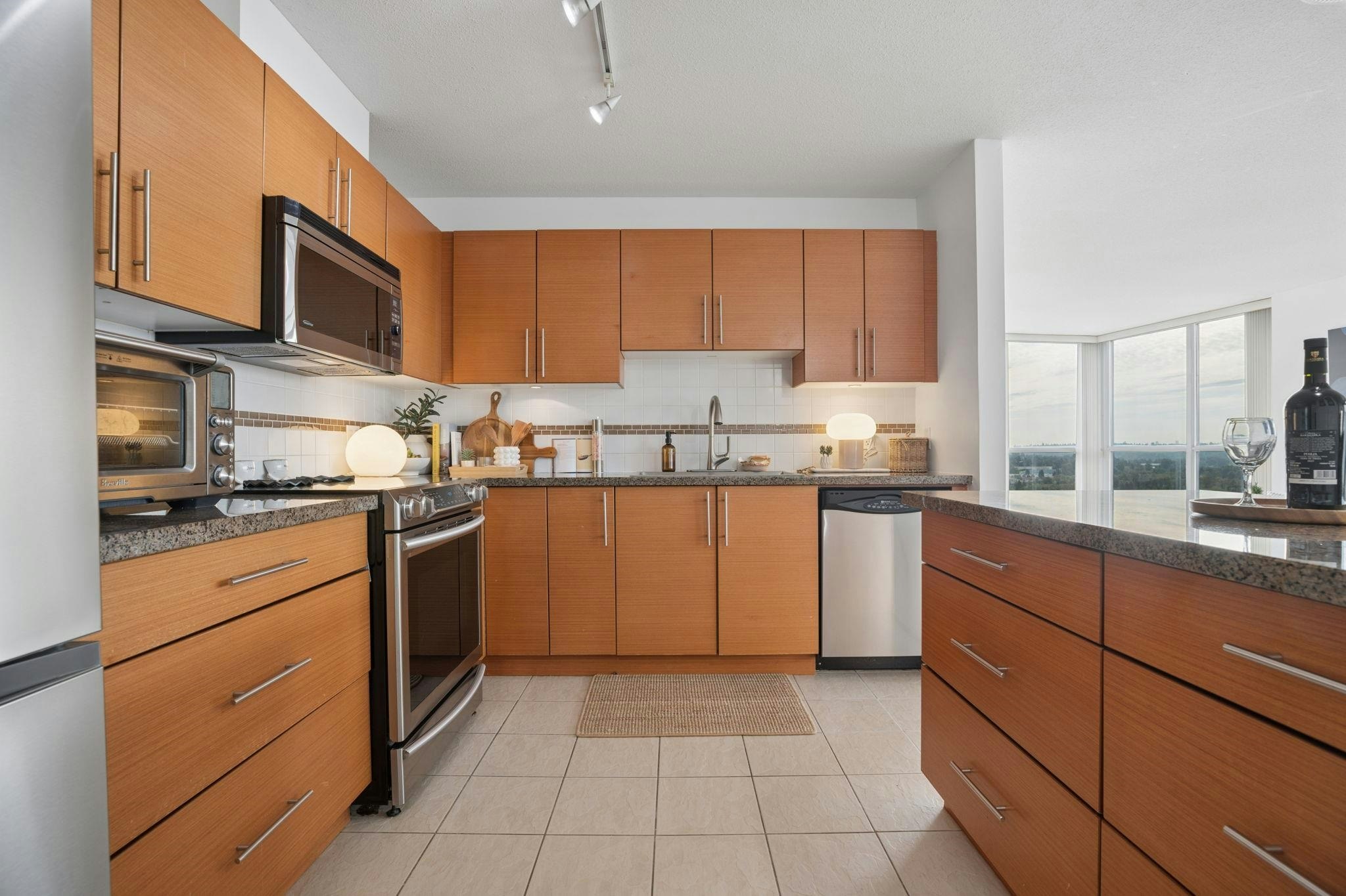 2602-2225 Holdom Avenue, Burnaby, BC, V5B 0A1 - 14