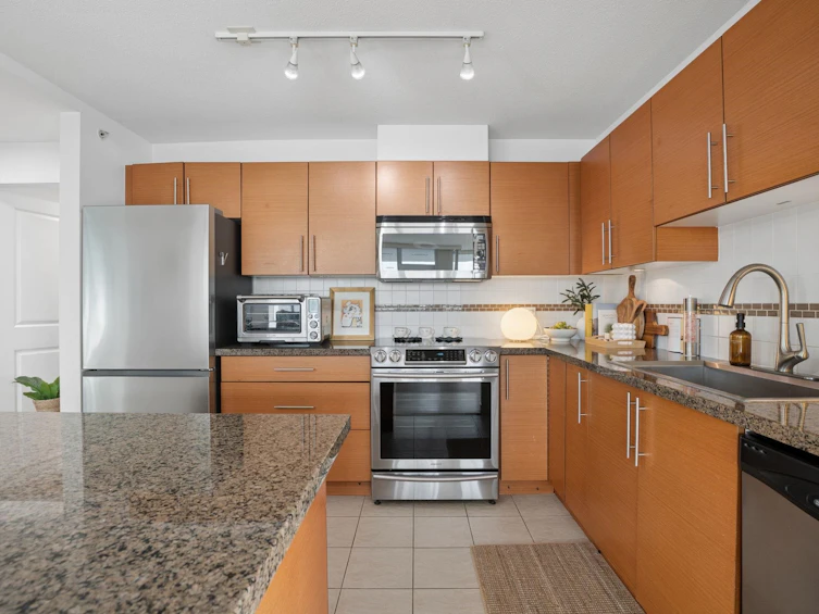 2602-2225 Holdom Avenue, Burnaby, BC, V5B 0A1 - 12