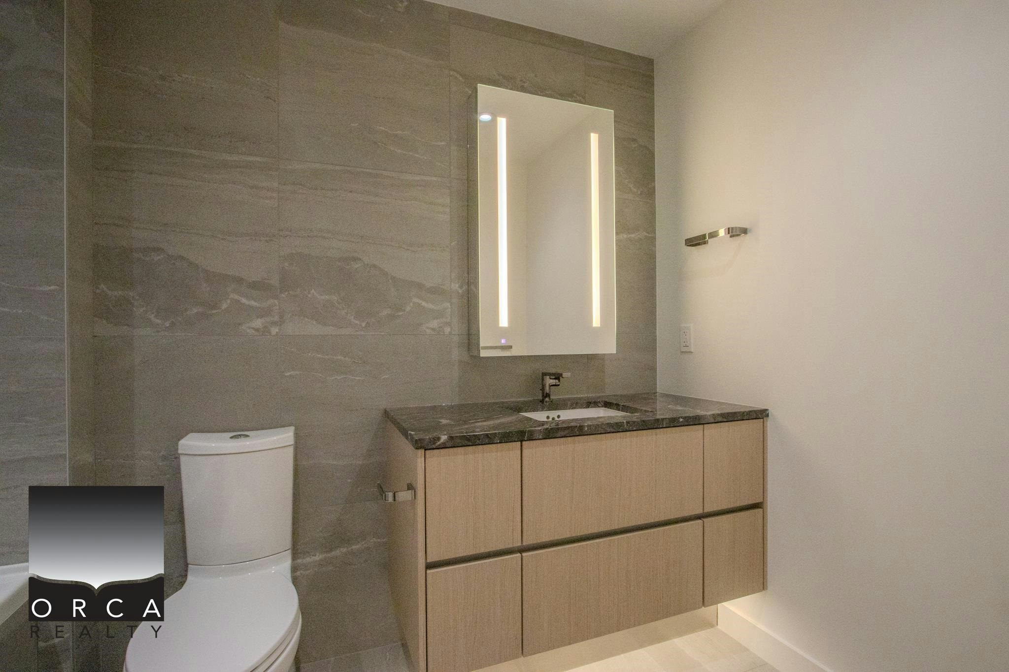 107-777 Harbour Way, North Vancouver, BC, V7P 0G2 - 13