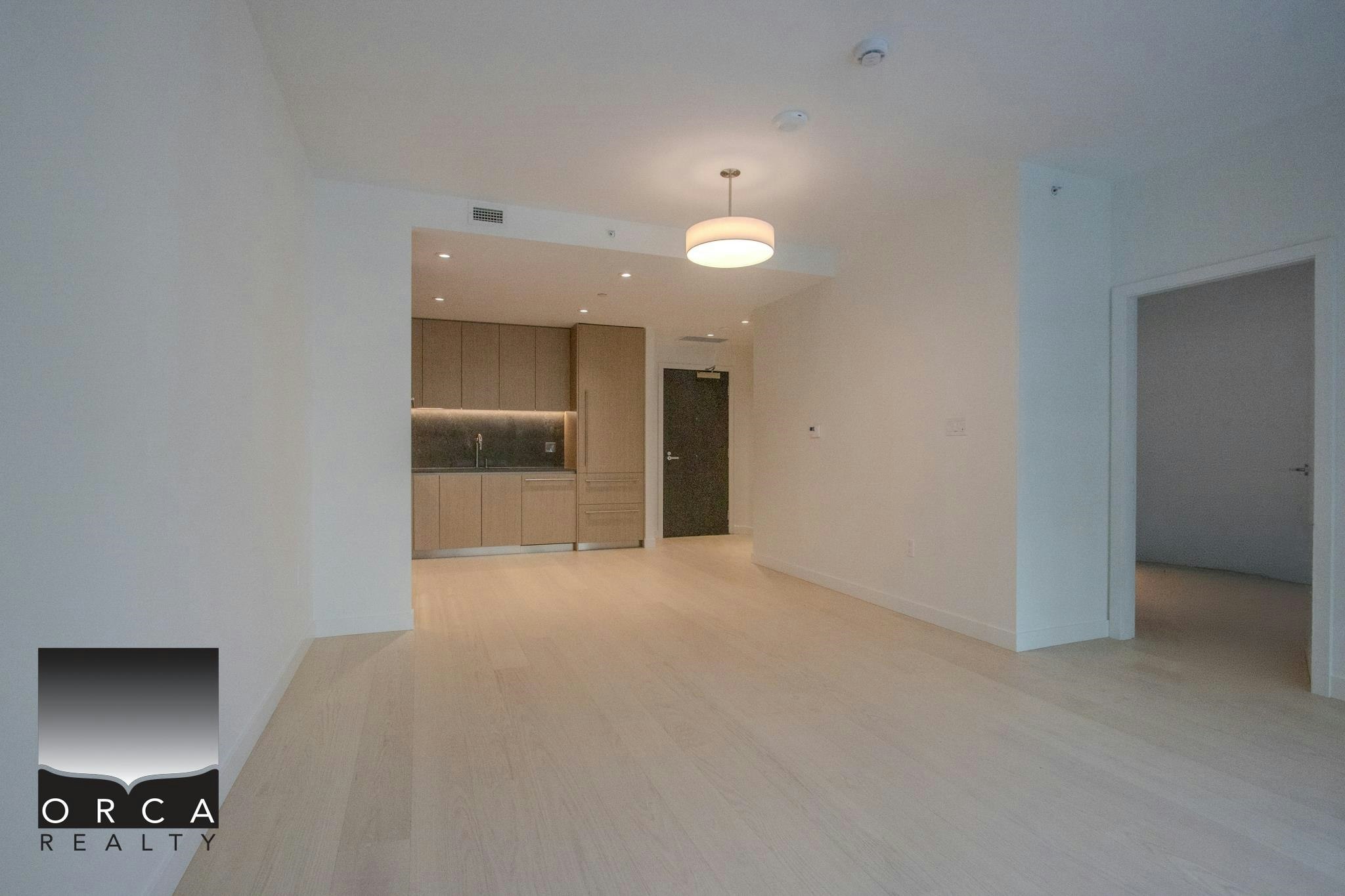 107-777 Harbour Way, North Vancouver, BC, V7P 0G2 - 7