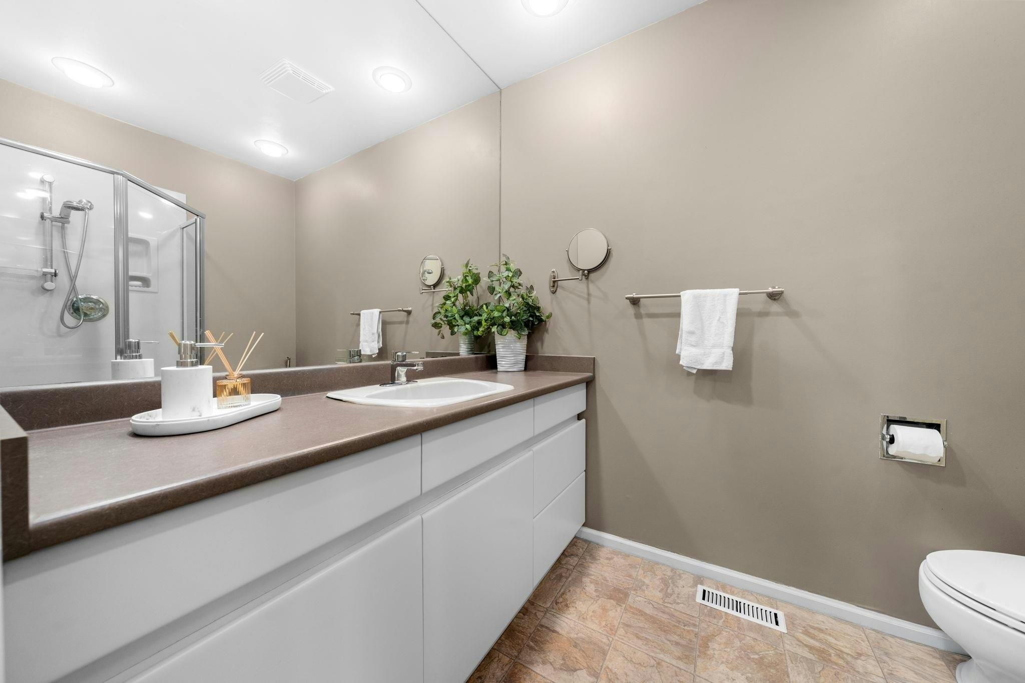 826 Frederick Road, North Vancouver, BC, V7K 2Y3 - 22