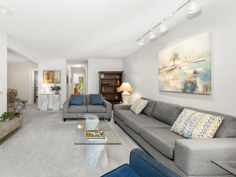 826 Frederick Road, North Vancouver, BC, V7K 2Y3 - 6