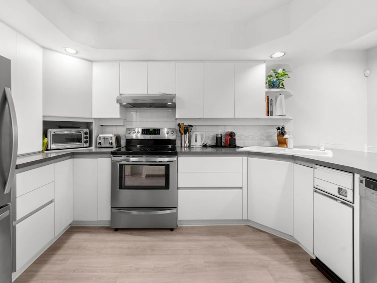 826 Frederick Road, North Vancouver, BC, V7K 2Y3 - 10