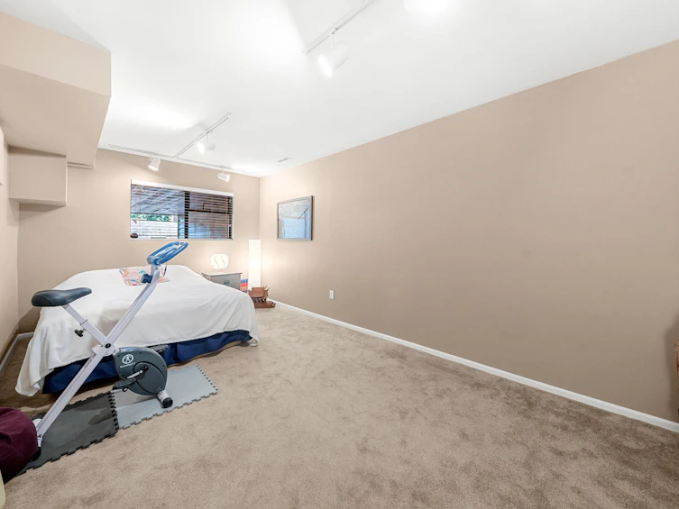826 Frederick Road, North Vancouver, BC, V7K 2Y3 - 28