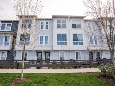 3-4716 Orca Way - 2