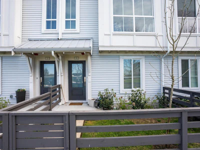 3-4716 Orca Way - 3