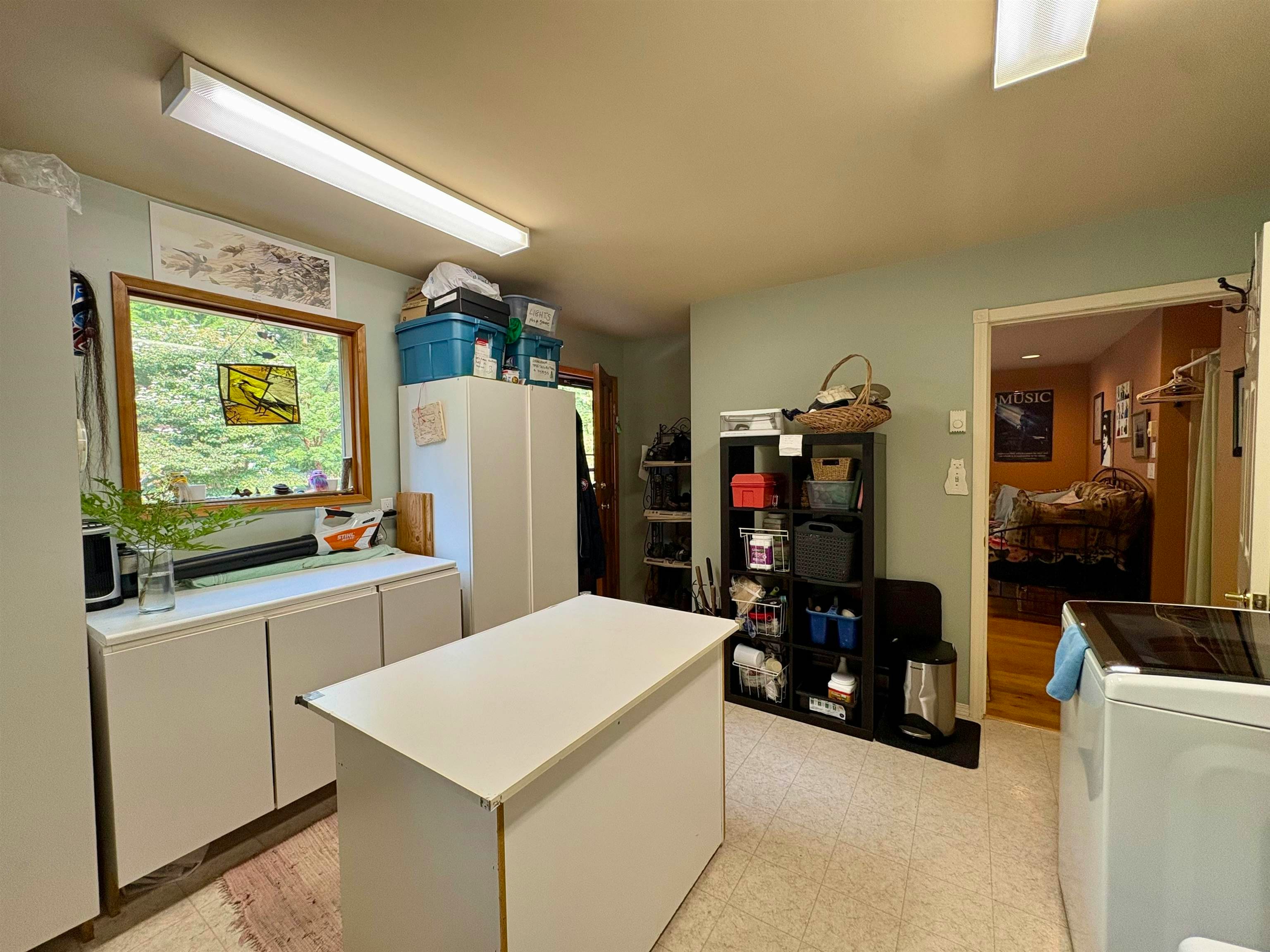 1549 Park Avenue, Roberts Creek, BC, V0N 2W2 - 15