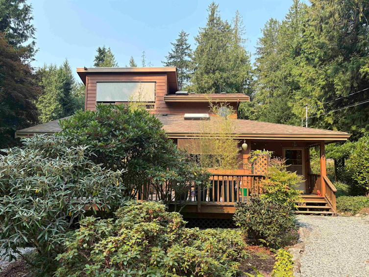 1549 Park Avenue, Roberts Creek, BC, V0N 2W2 - 3