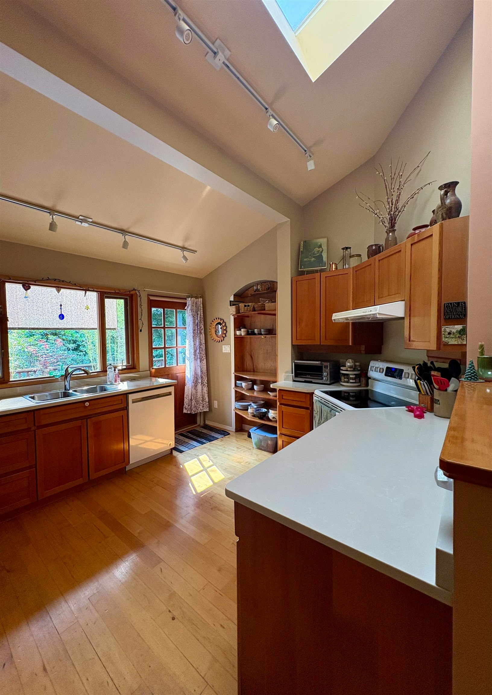 1549 Park Avenue, Roberts Creek, BC, V0N 2W2 - 7