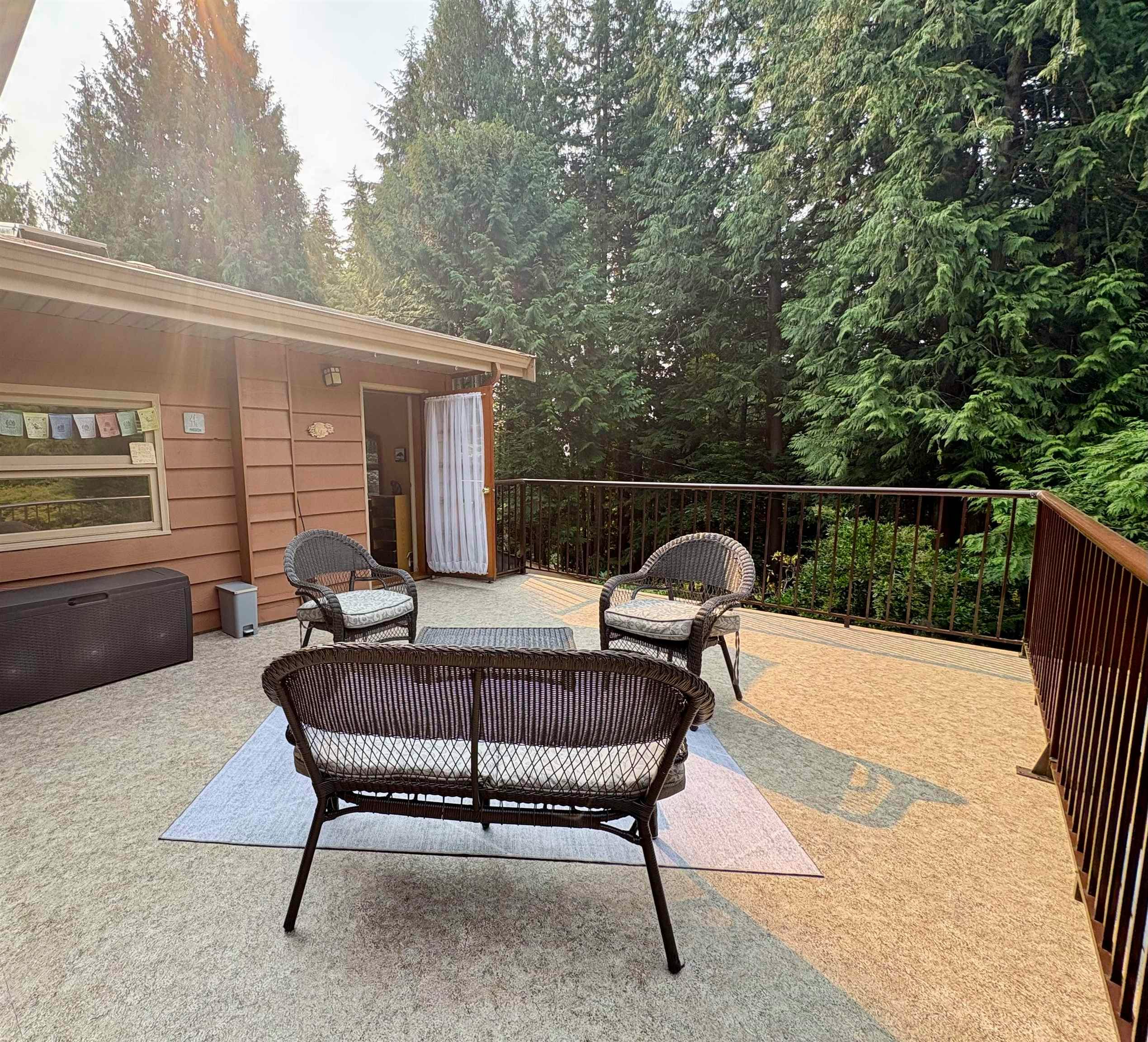 1549 Park Avenue, Roberts Creek, BC, V0N 2W2 - 27