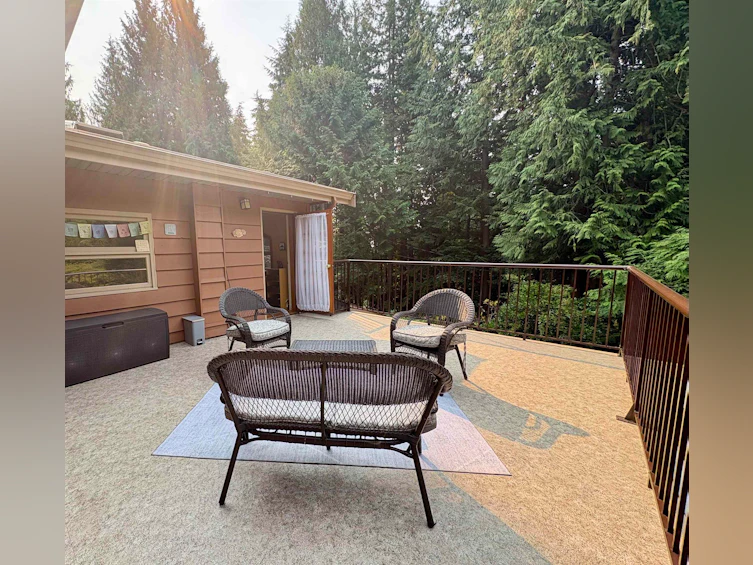 1549 Park Avenue, Roberts Creek, BC, V0N 2W2 - 27