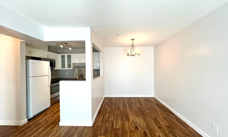 307-11671 Fraser Street