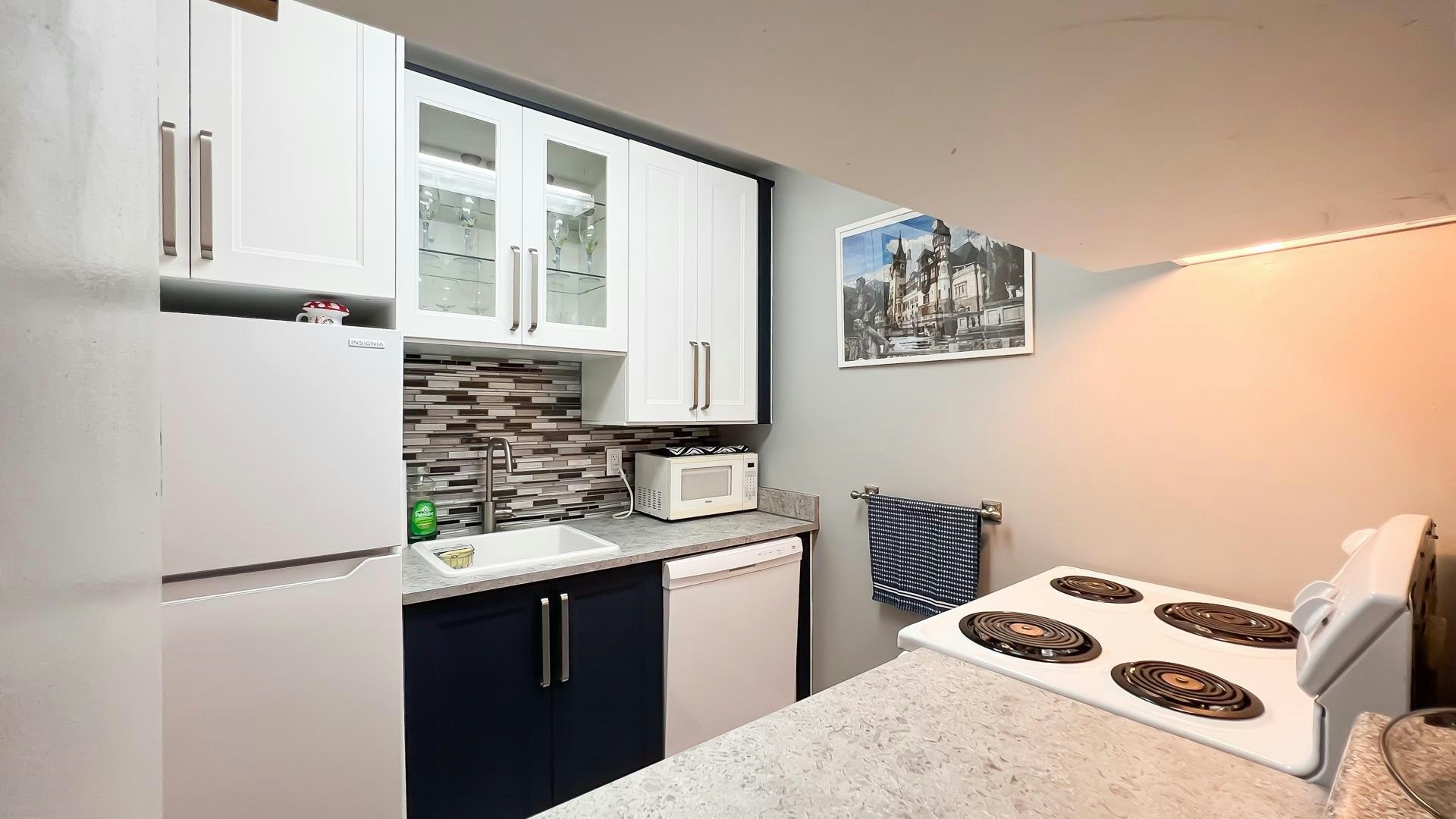213-8540 Citation Drive, Richmond, BC, V6Y 3A3 - 9