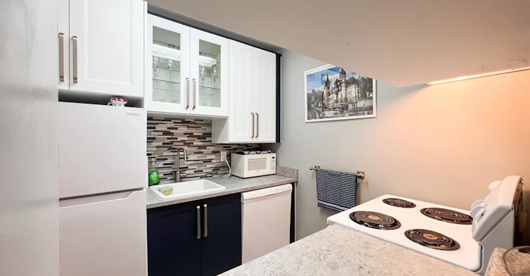 213-8540 Citation Drive, Richmond, BC, V6Y 3A3 - 9