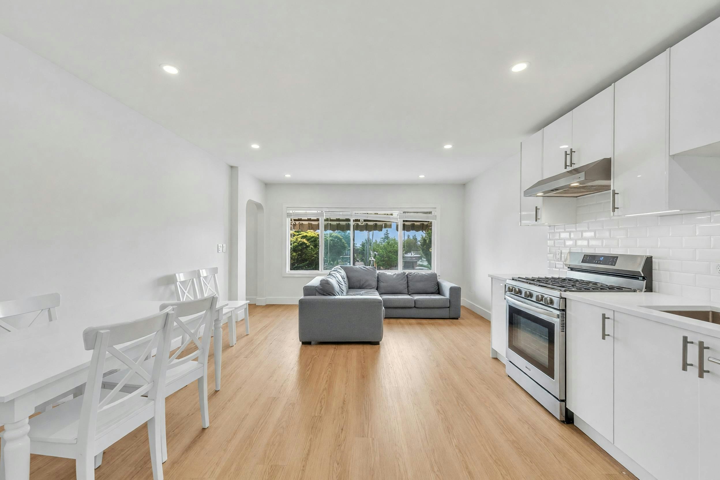 425 E 57th Avenue, Vancouver, BC, V5X 1S8
